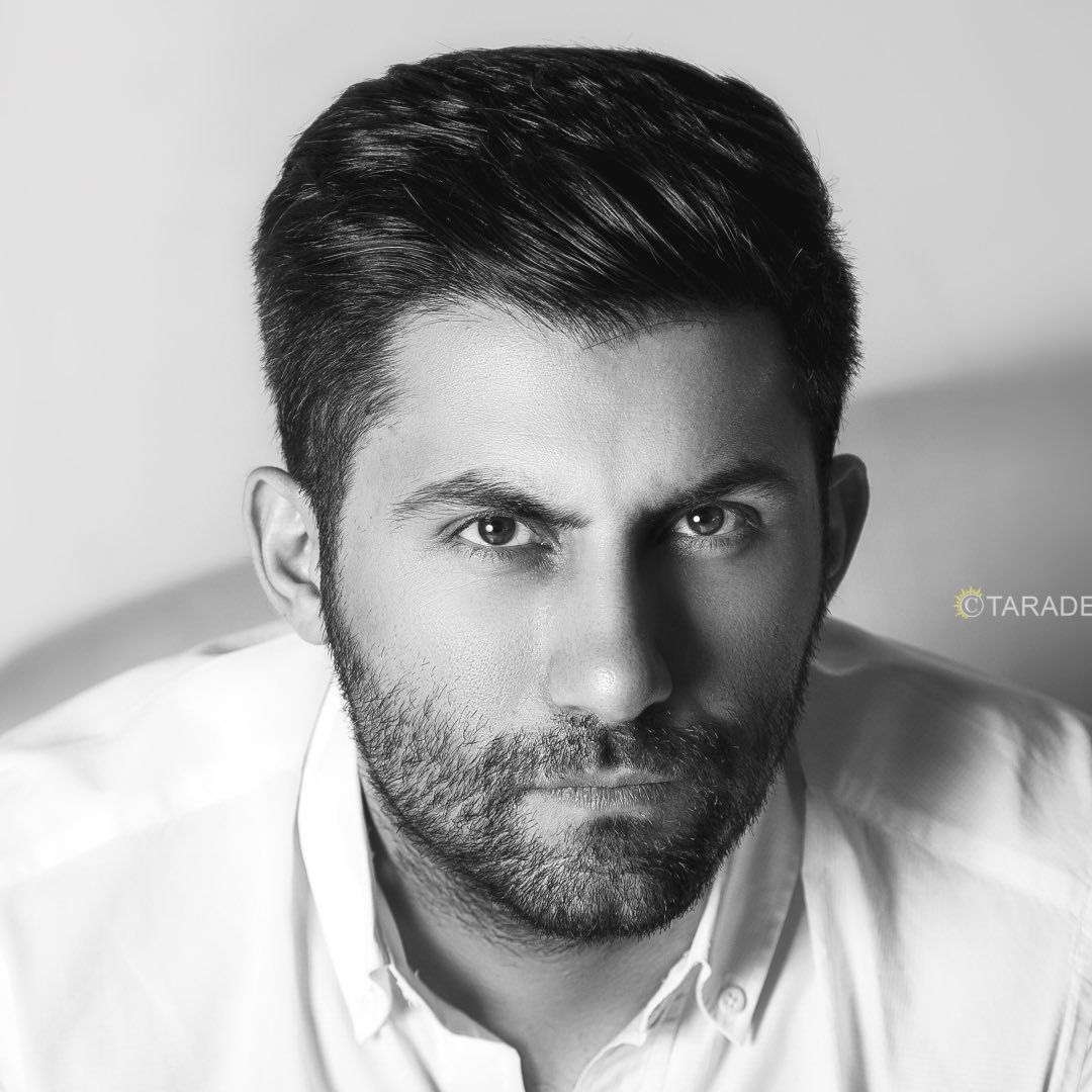 یاحا کاشانی